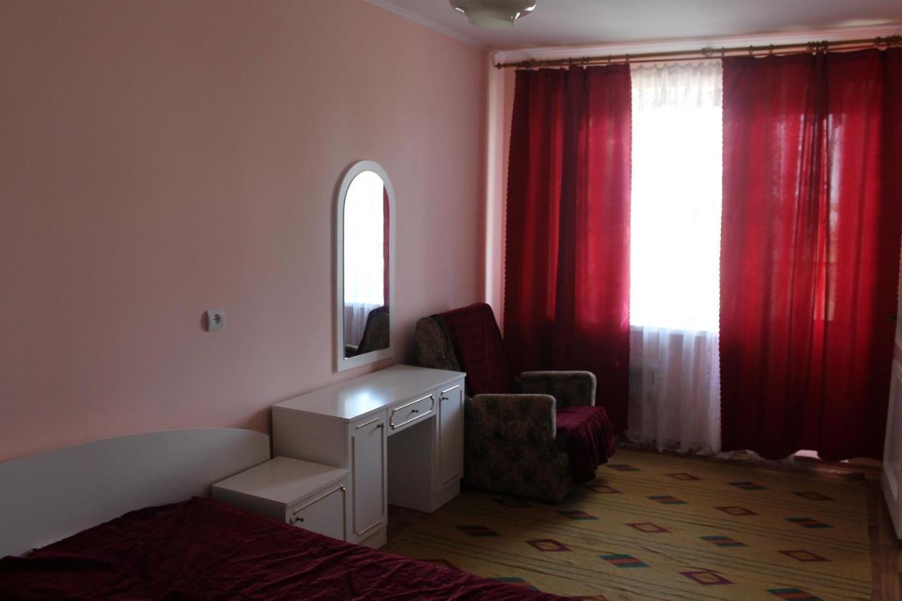 Kometa-2 Hotel Koblevo Oda fotoğraf