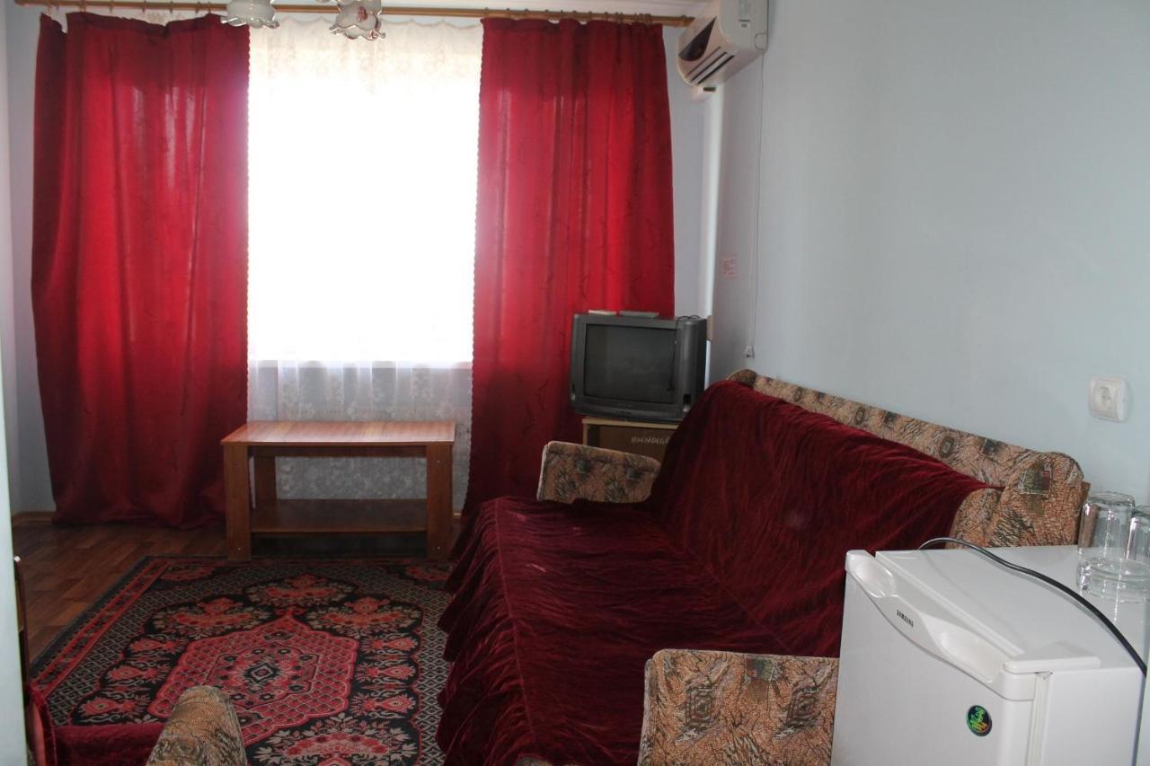 Kometa-2 Hotel Koblevo Oda fotoğraf